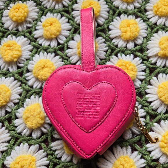 Juicy Couture Pink Leather Small Heart Purse - Picture 3 of 15
